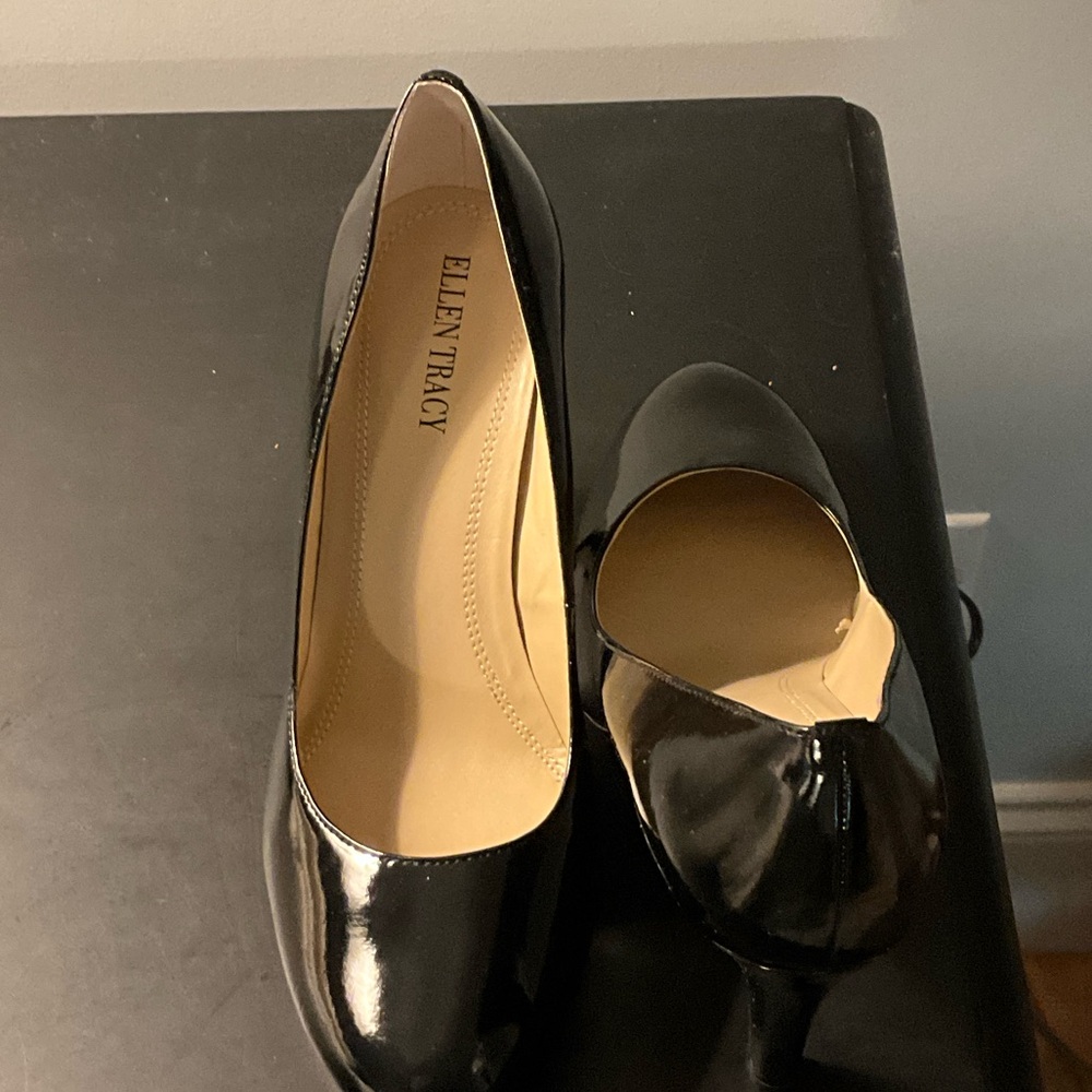 Ellen Tracy Black Patent Leather Heels